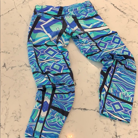 Balance fit wear yoga crop - size os - Picture 3 of 3